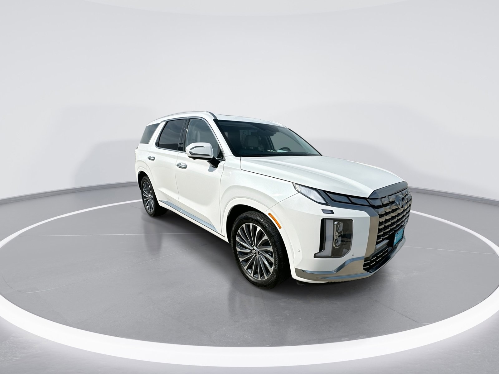 Used 2024 Hyundai Palisade Calligraphy image 2