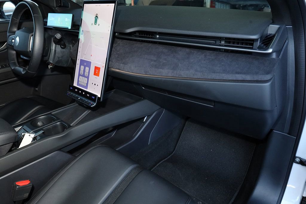 Used 2023 Fisker Ocean One AWD/4WD image 31