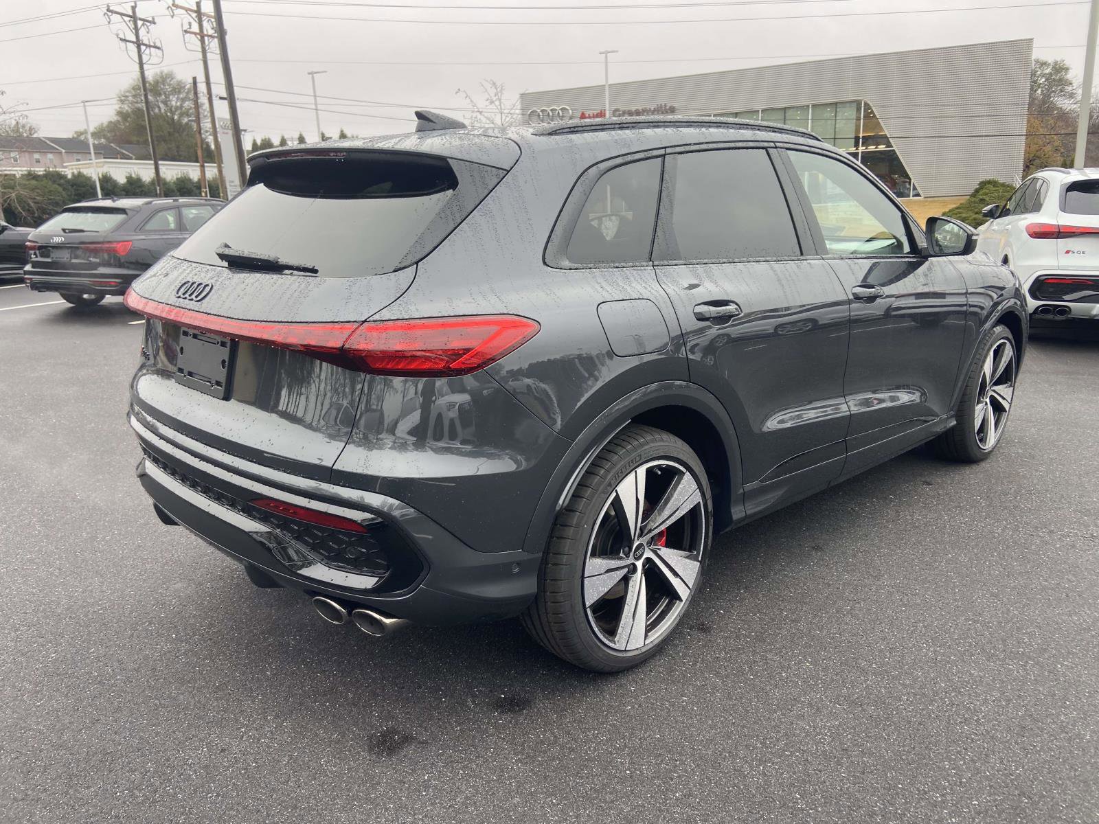 New 2025 Audi SQ5 Premium Plus image 9