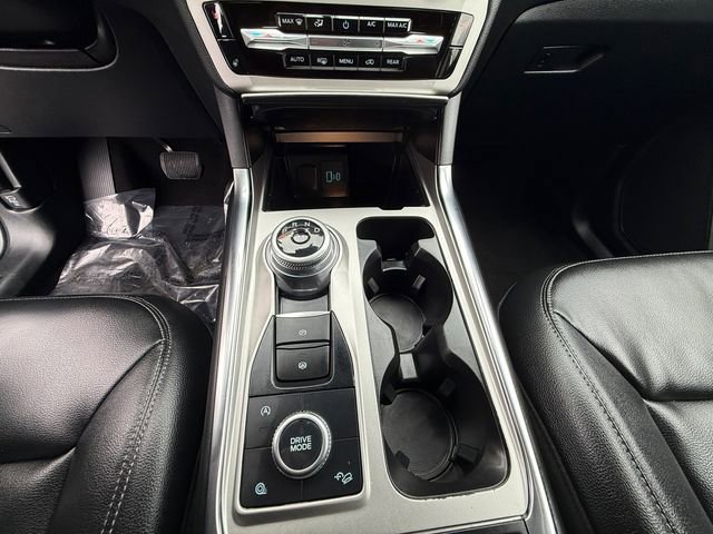 Used 2021 Ford Explorer XLT w/ Equipment Group 202A image 25