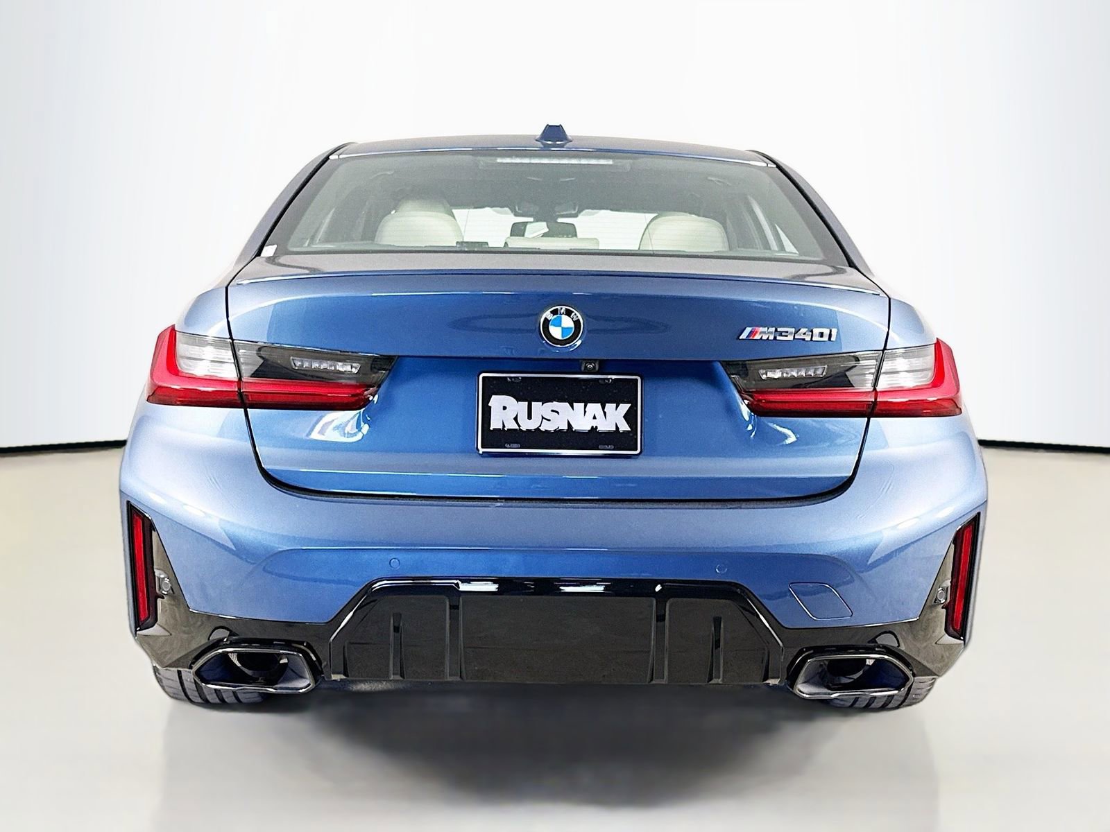 Used 2025 BMW M340i w/ Premium Package image 6