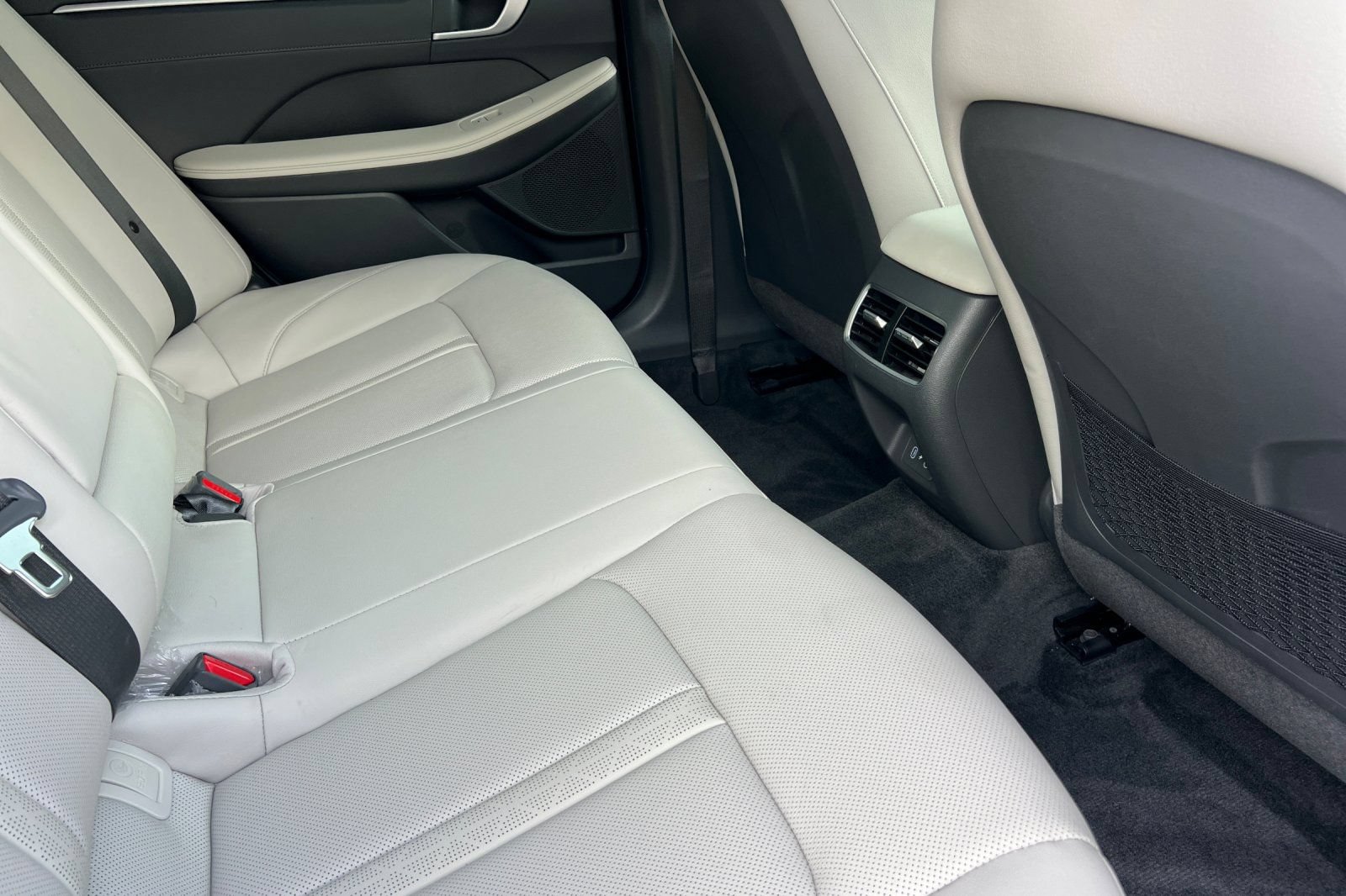 Used 2025 Hyundai Sonata Limited FWD image 17