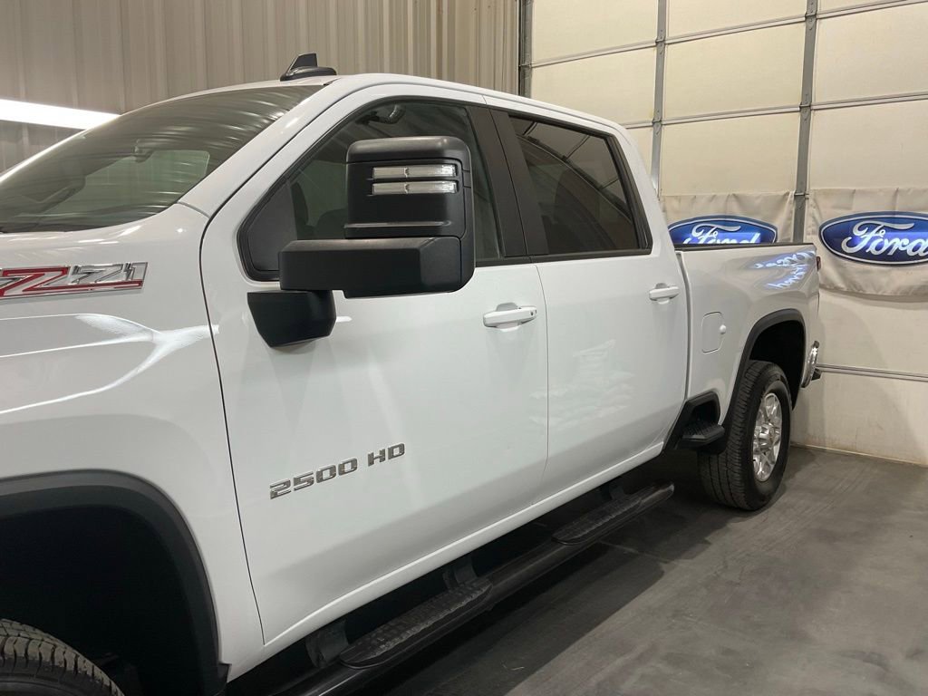 Used 2024 Chevrolet Silverado 2500 LT image 5