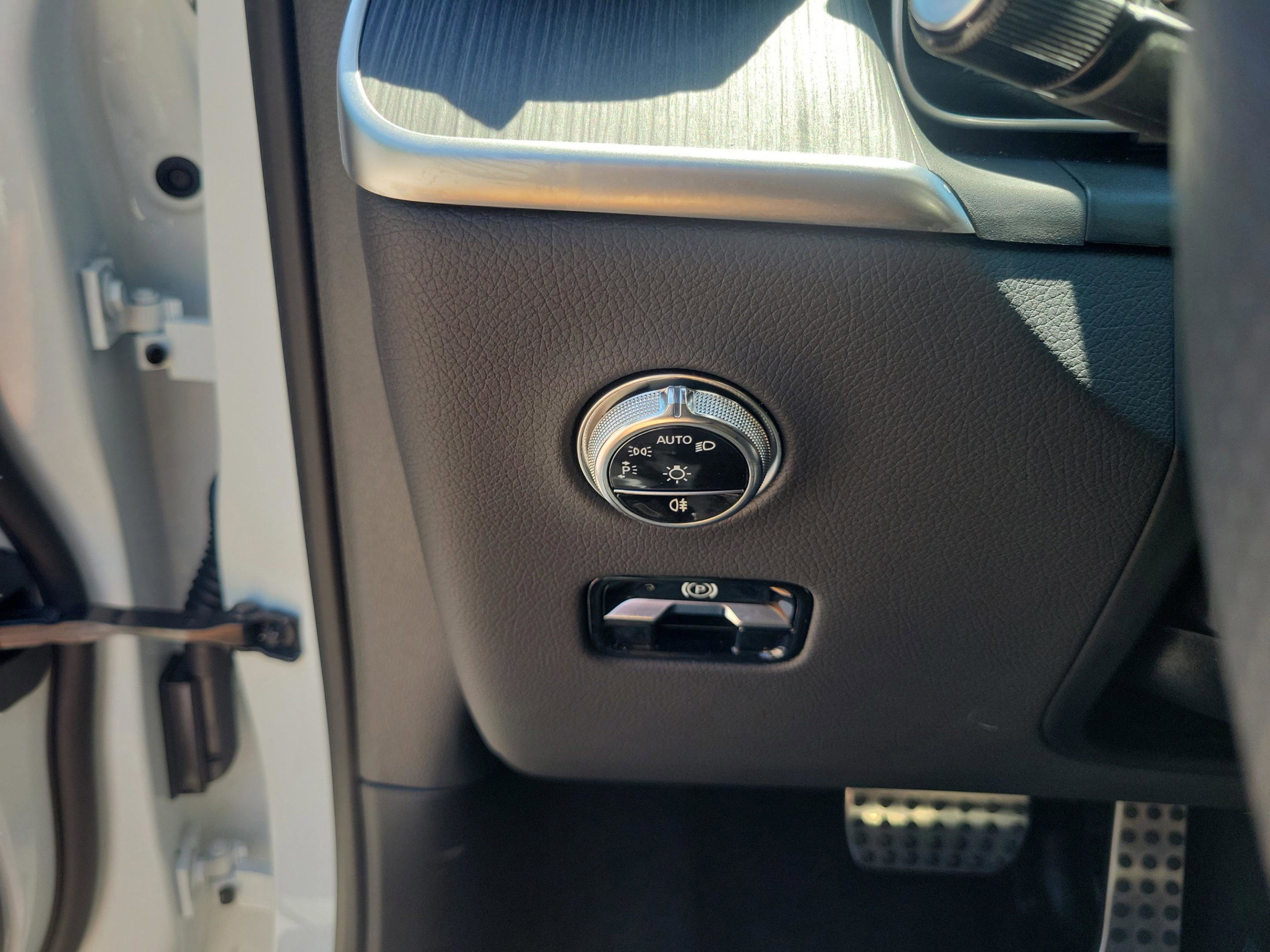 Certified 2026 Mercedes-Benz GLC 300 image 25