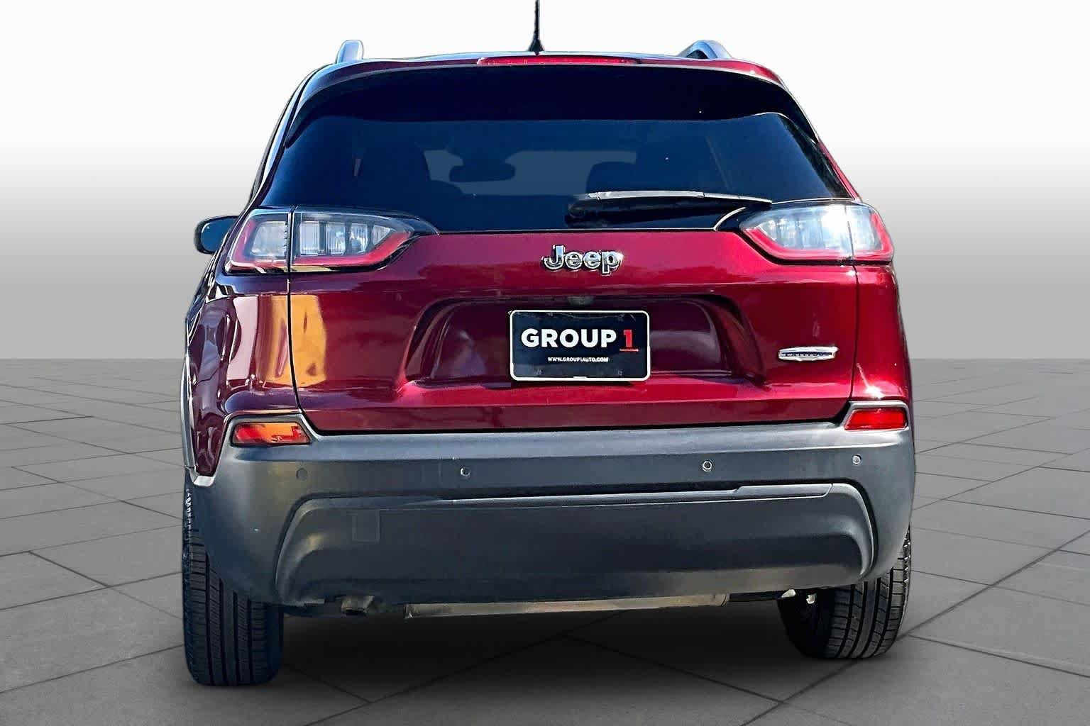 Used 2019 Jeep Cherokee Latitude Plus FWD image 5