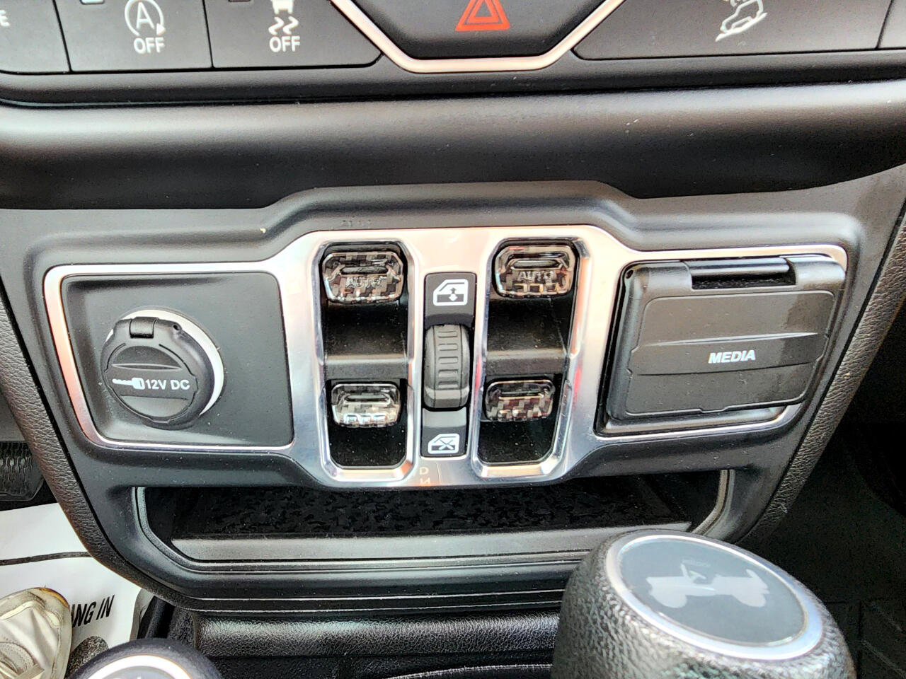 Used 2021 Jeep Wrangler Unlimited Sahara image 21