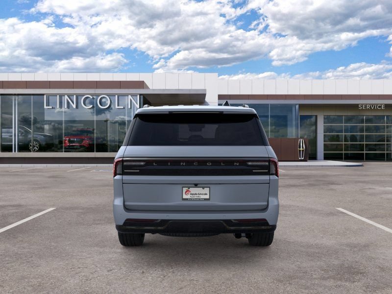 New 2026 Lincoln Navigator Reserve w/ Jet Appearance Package AWD/4WD image 5