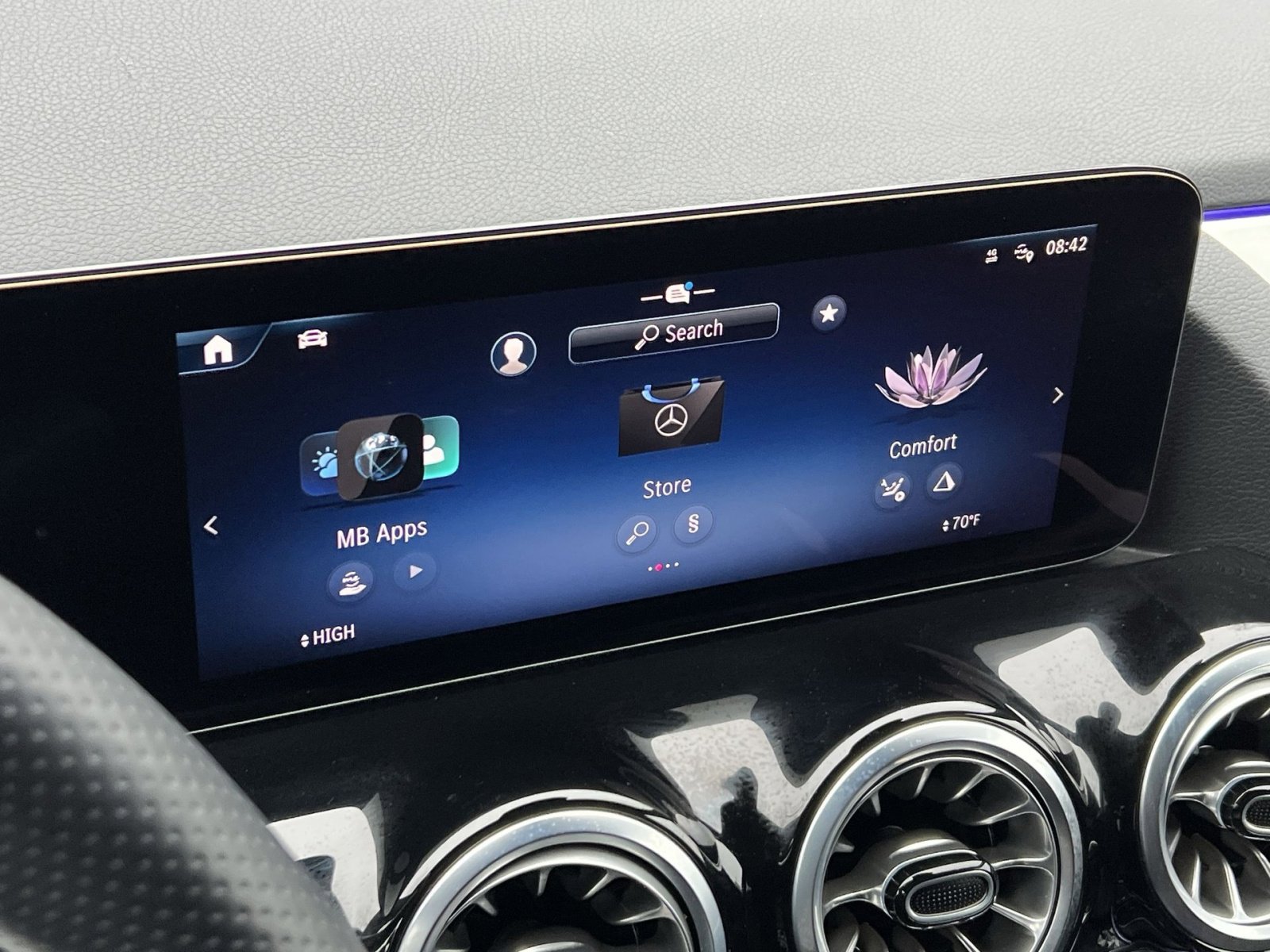 Certified 2025 Mercedes-Benz GLA 35 AMG 4MATIC image 18