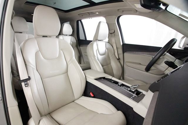 Used 2023 Volvo XC90 T8 Ultimate AWD/4WD image 19