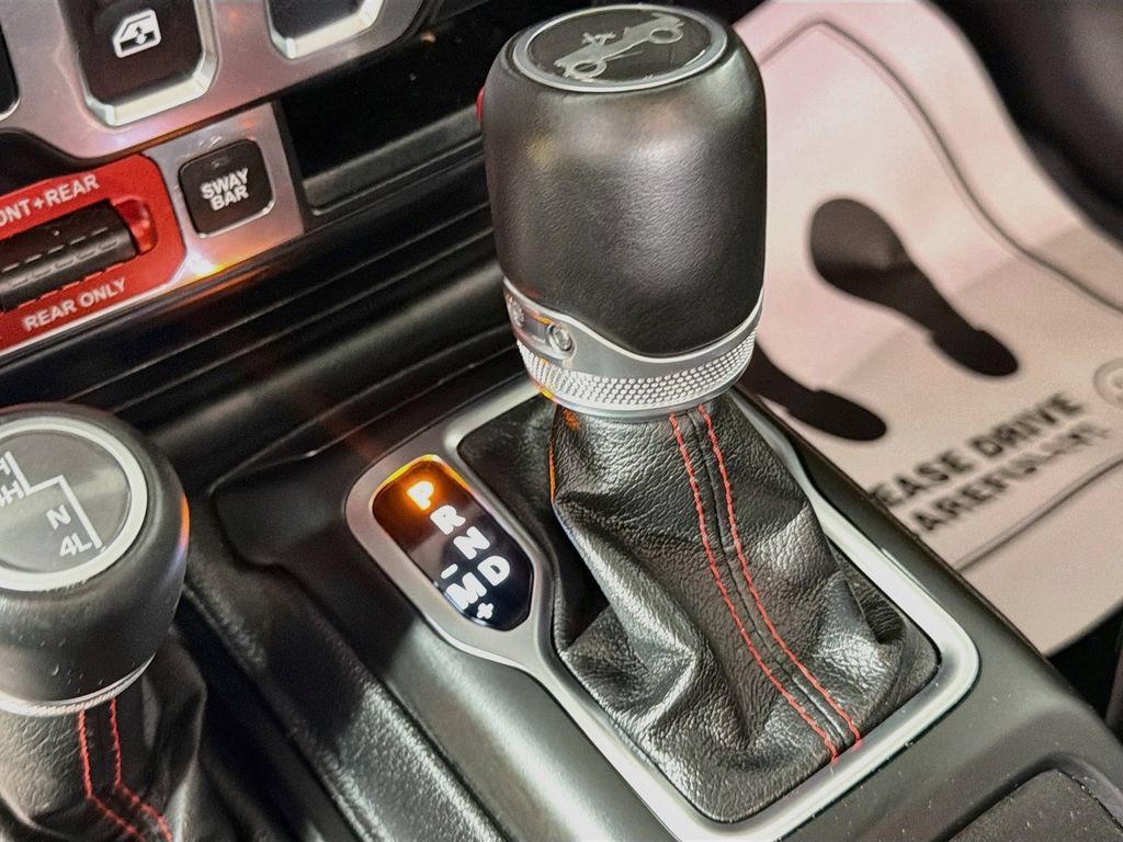Used 2019 Jeep Wrangler Rubicon w/ Uconnect 4C Nav & Sound Group AWD/4WD image 17