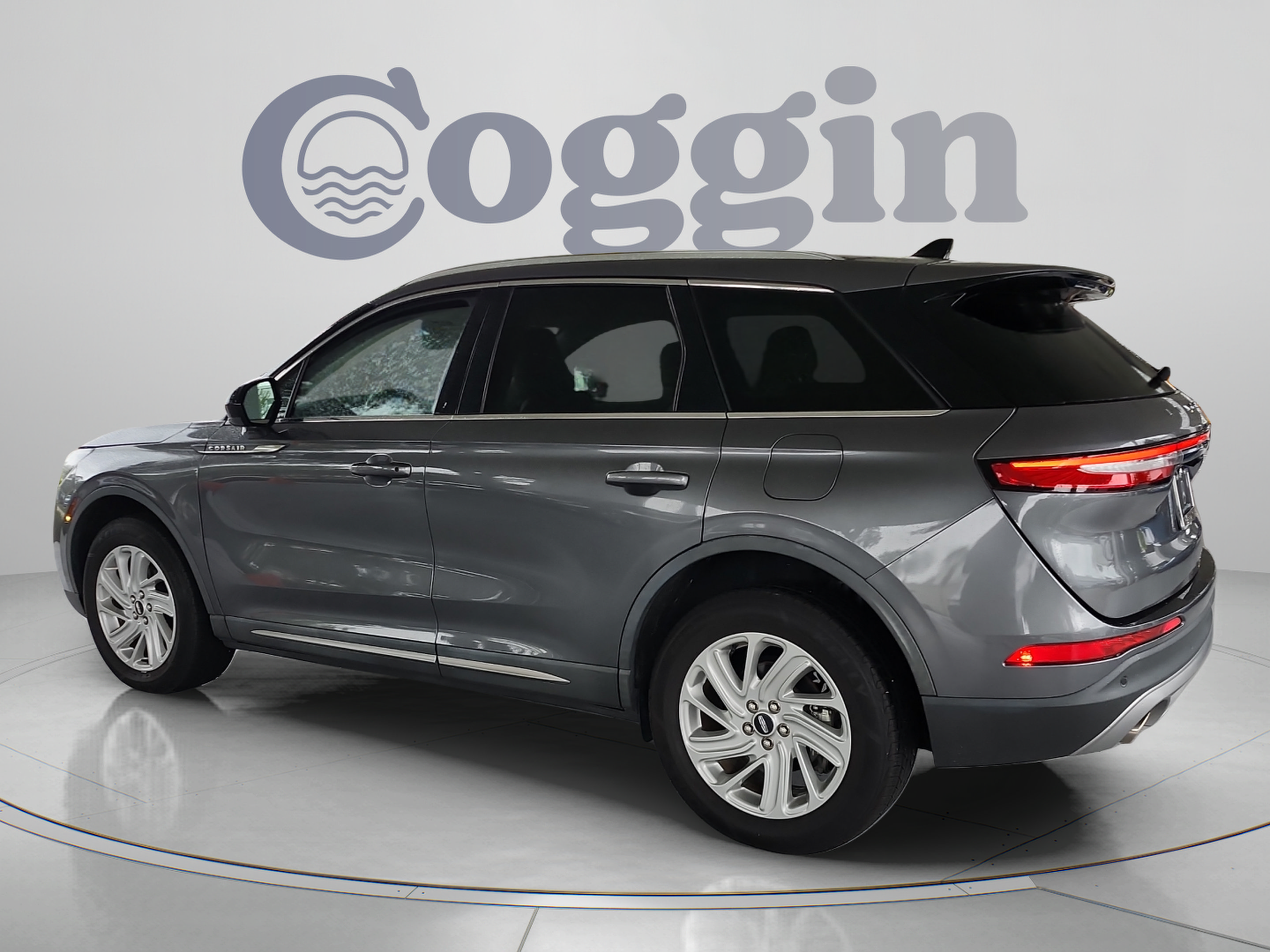 Used 2021 Lincoln Corsair FWD w/ Convenience Package image 3