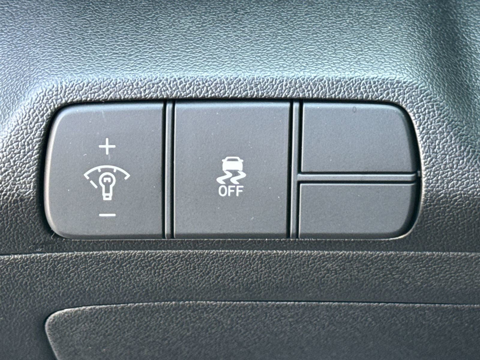 New 2025 Hyundai Elantra Sport image 35