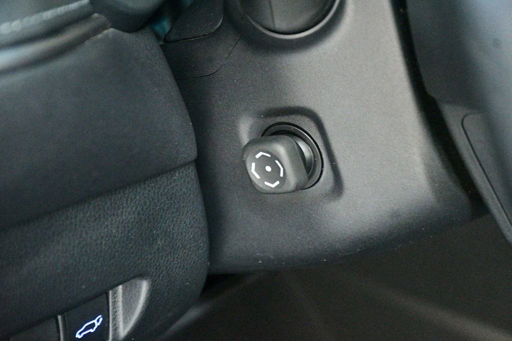 Used 2022 Toyota Venza XLE image 74