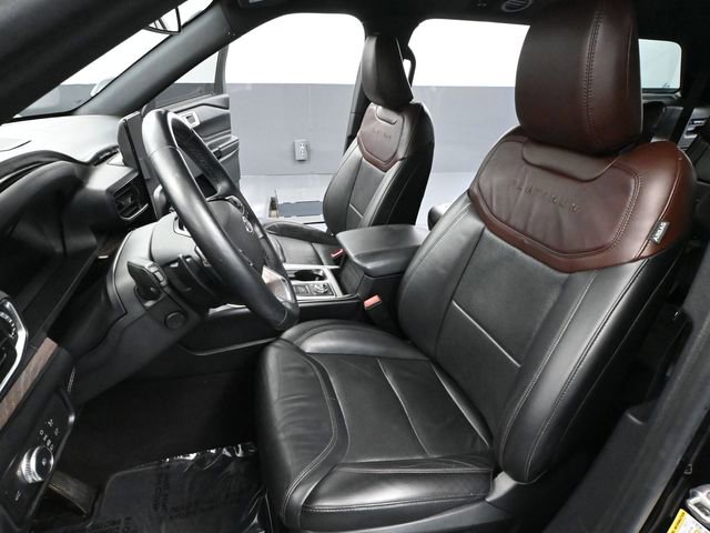 Used 2021 Ford Explorer Platinum w/ Equipment Group 601A image 24