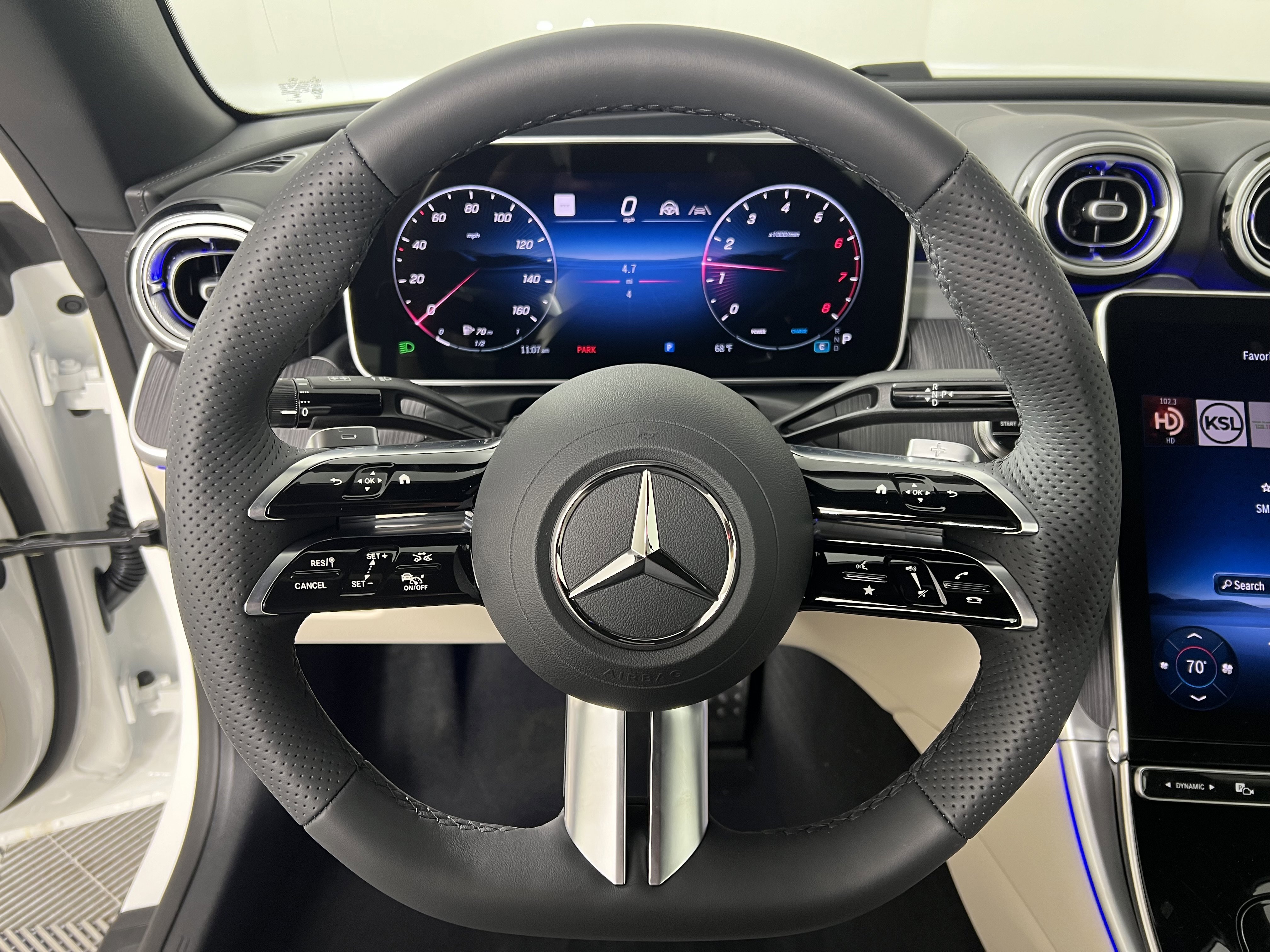 New 2026 Mercedes-Benz CLE 300 4MATIC Cabriolet image 30