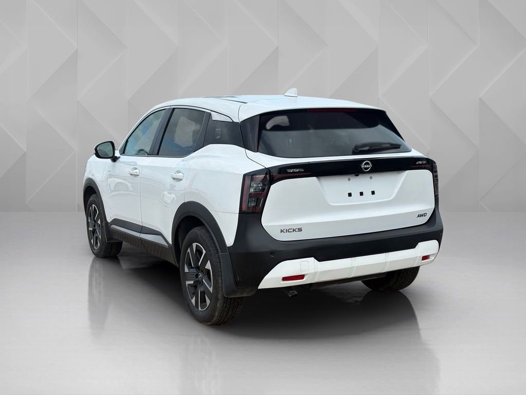 Used 2025 Nissan Kicks SV AWD/4WD image 7