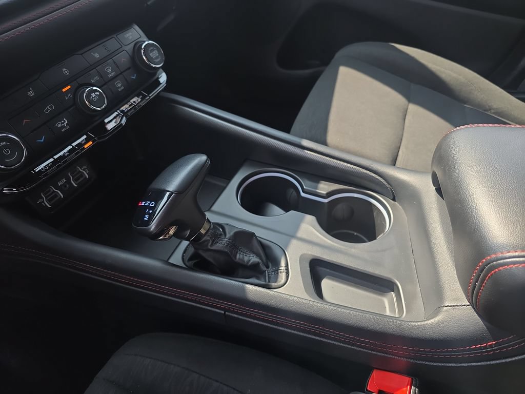 Used 2025 Dodge Durango GT AWD/4WD image 23