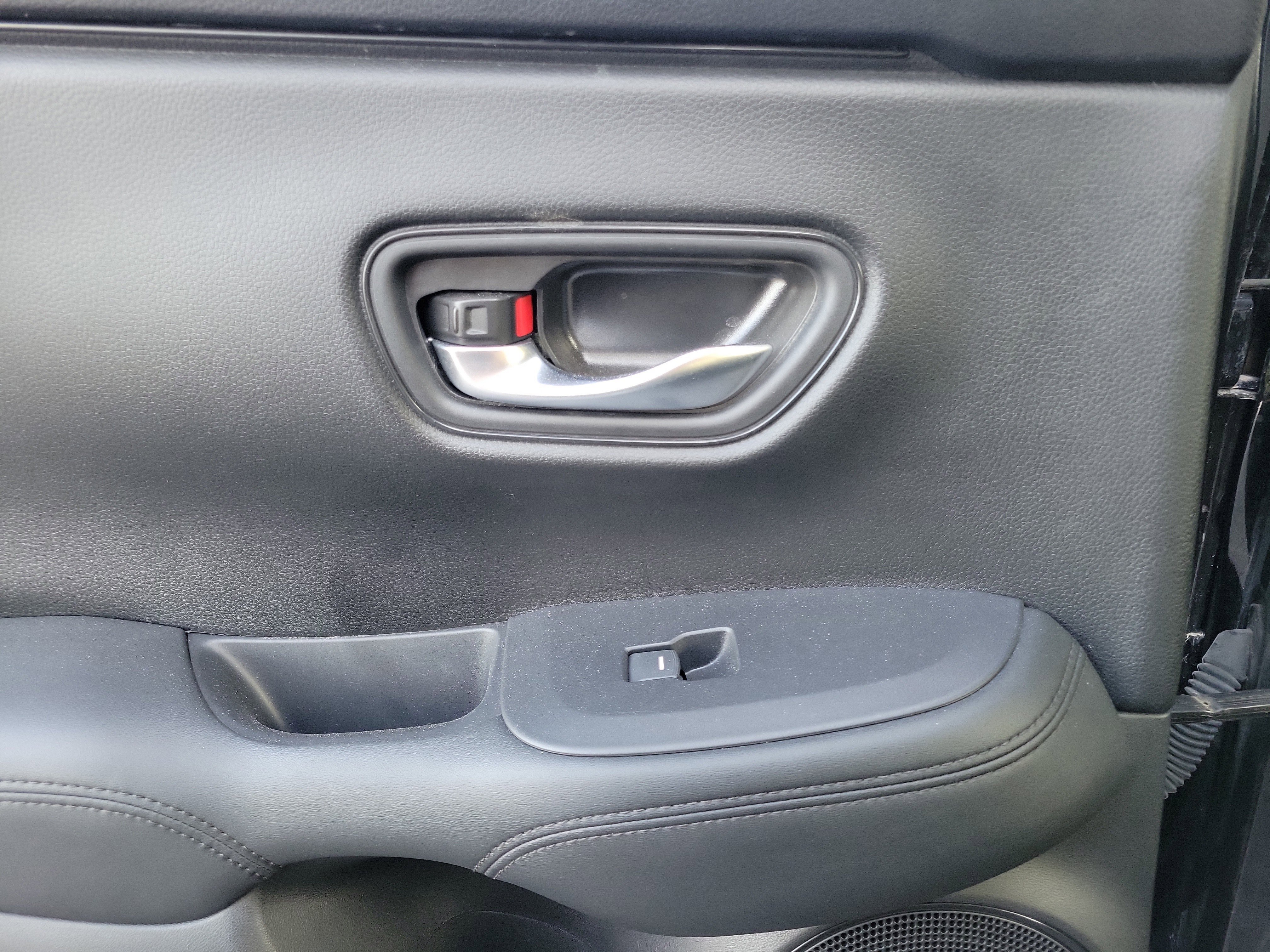 Used 2024 Honda HR-V LX image 12