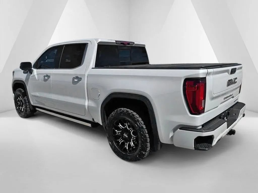 Used 2024 GMC Sierra 1500 Denali AWD/4WD image 5
