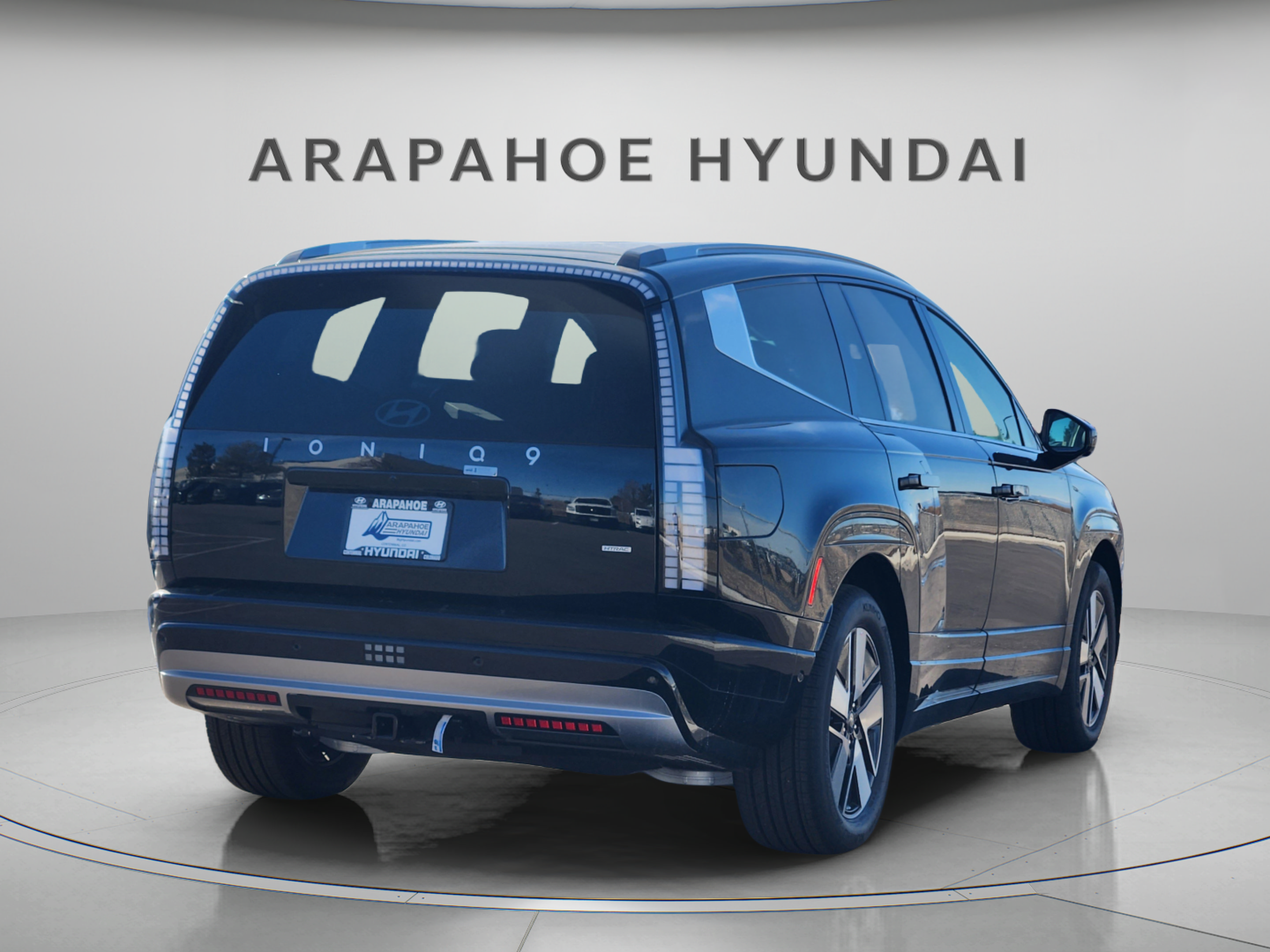 New 2026 Hyundai Ioniq 9 SEL w/ Tow & Go Package AWD/4WD image 7