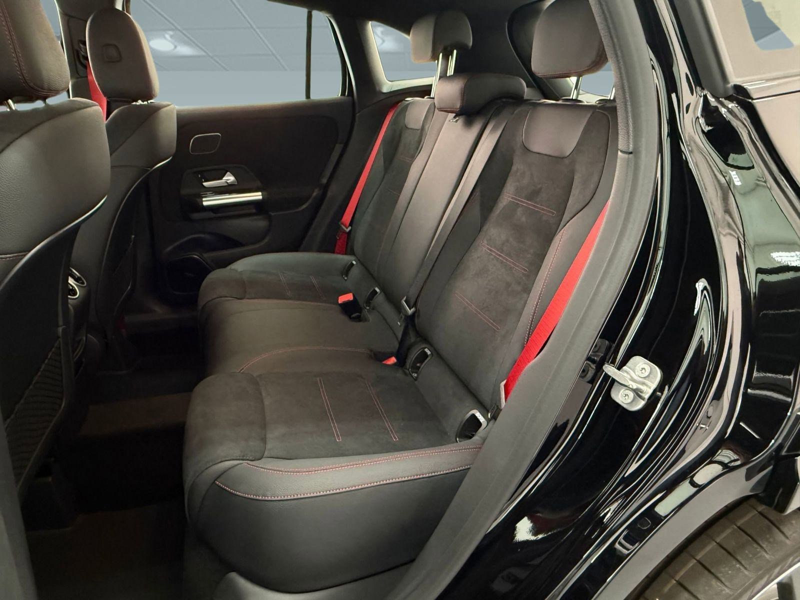 New 2026 Mercedes-Benz GLA 35 AMG 4MATIC image 12