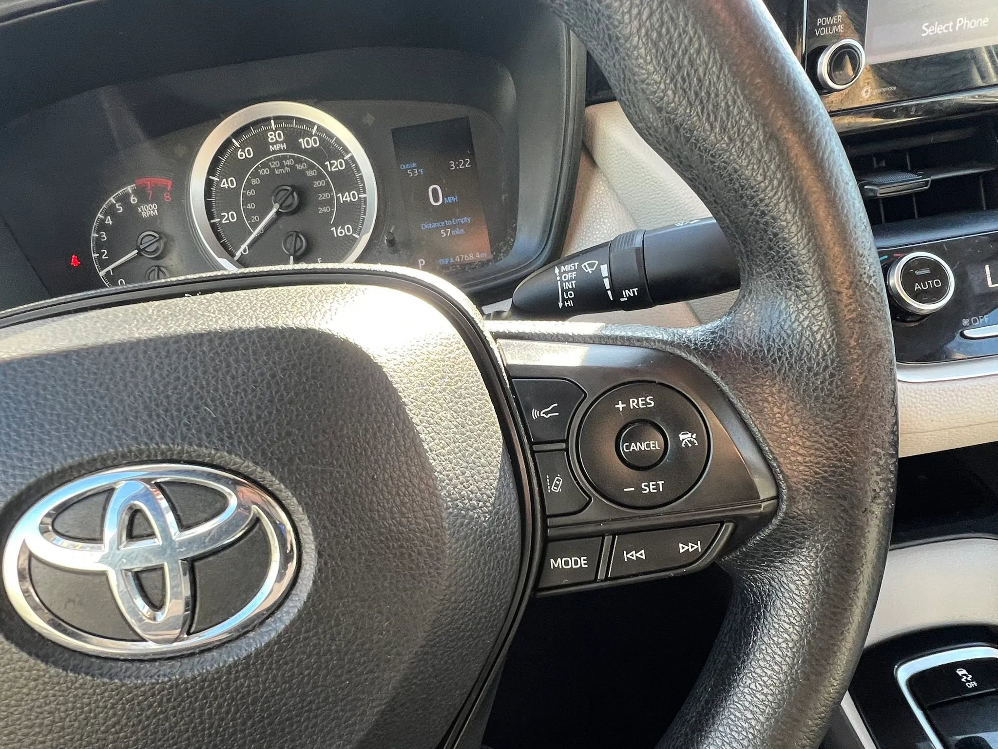 Used 2021 Toyota Corolla LE FWD image 17