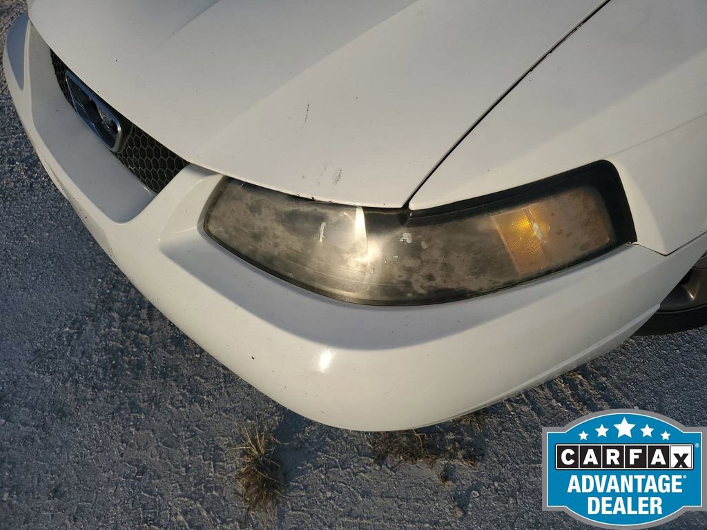 Used 2004 Ford Mustang Convertible image 16