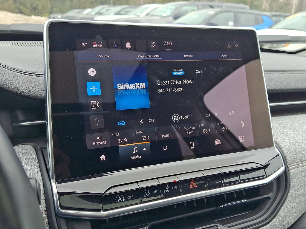 Used 2022 Jeep Compass Latitude w/ Sun and Sound Group image 28