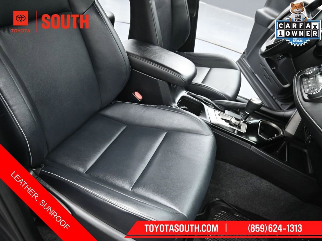 Used 2017 Toyota RAV4 Limited image 27