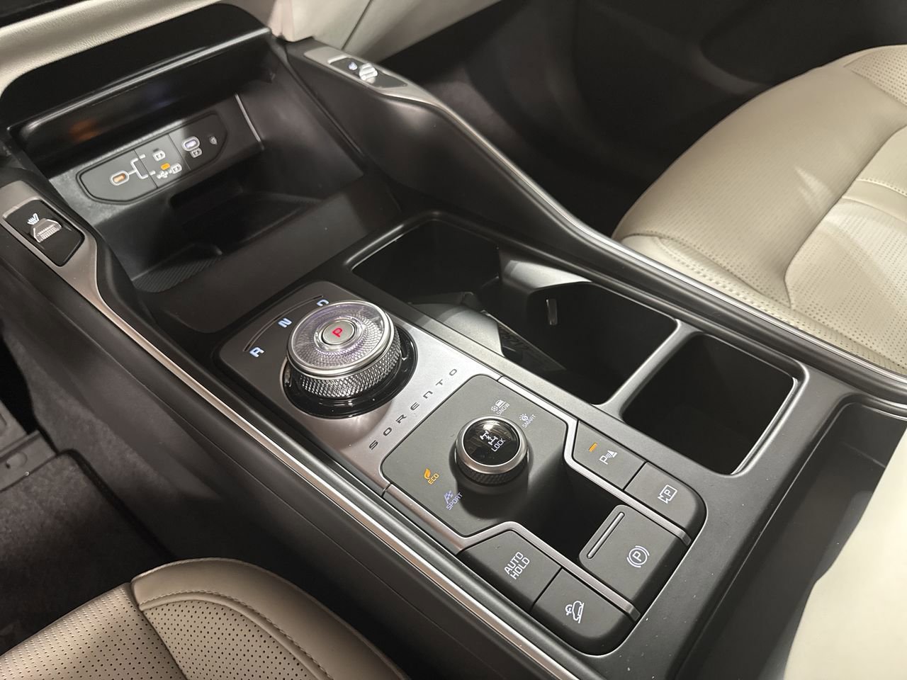 New 2025 Kia Sorento EX image 25