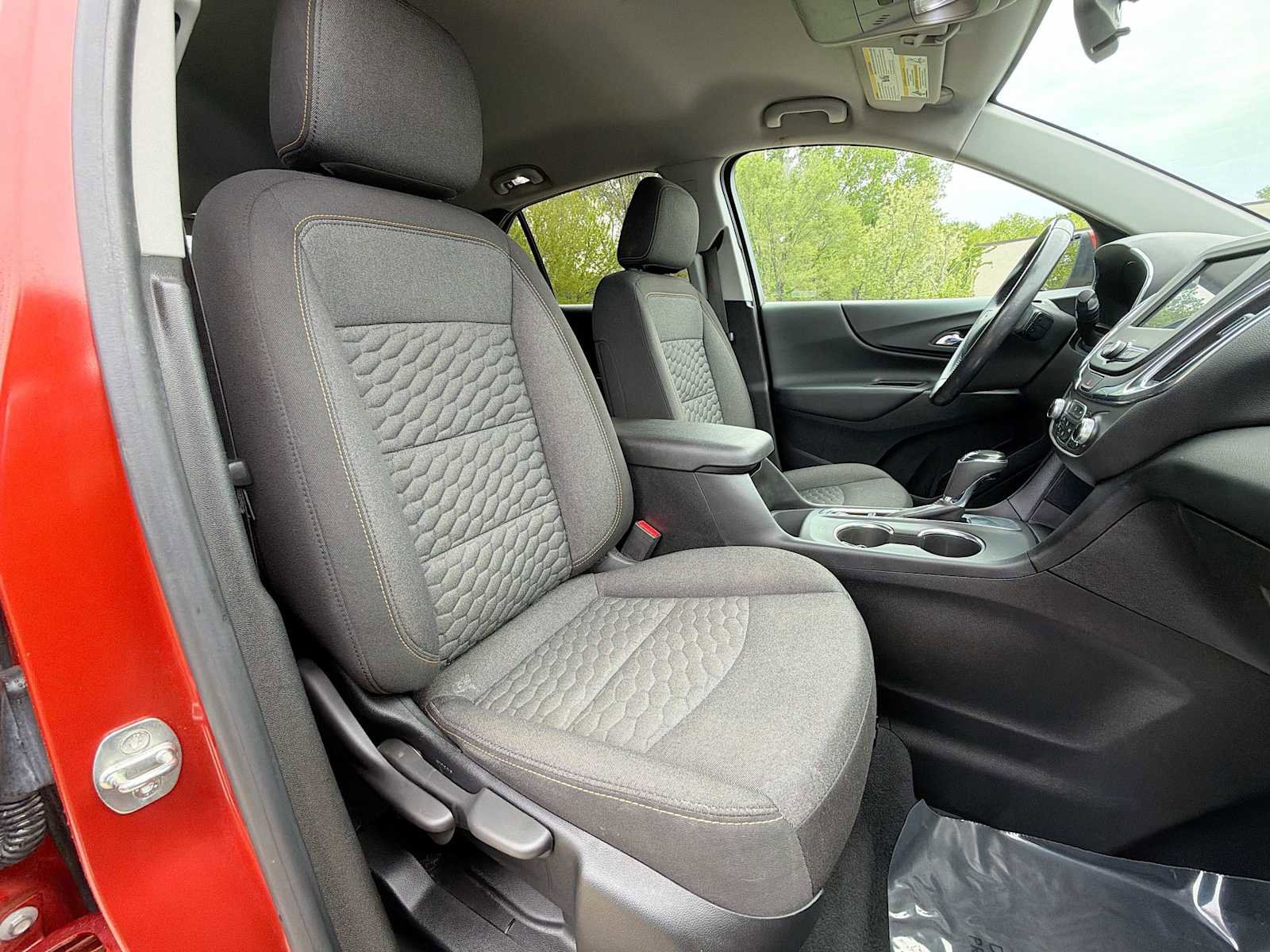 Used 2020 Chevrolet Equinox LT FWD image 18