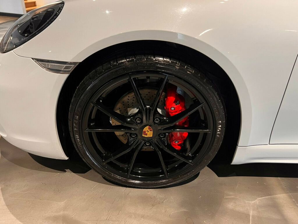 Used 2019 Porsche 718 Boxster RWD image 14