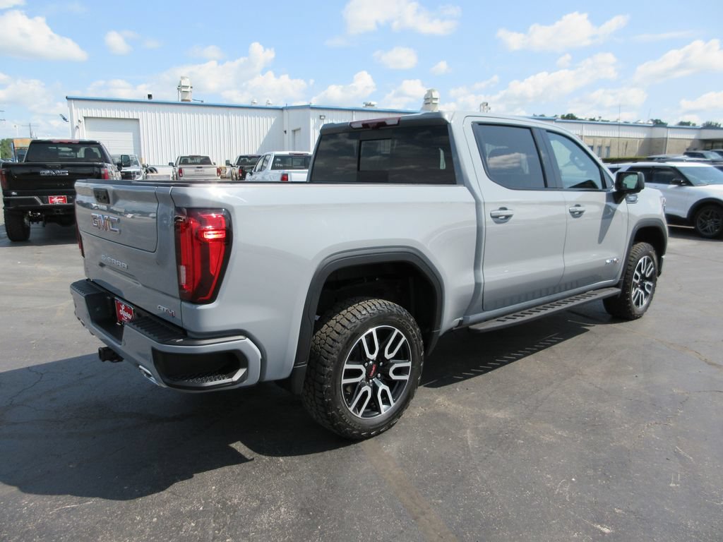 Used 2024 GMC Sierra 1500 AT4 w/ Technology Package AWD/4WD image 5