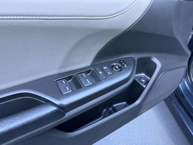 Used 2018 Honda Civic EX-L image 17