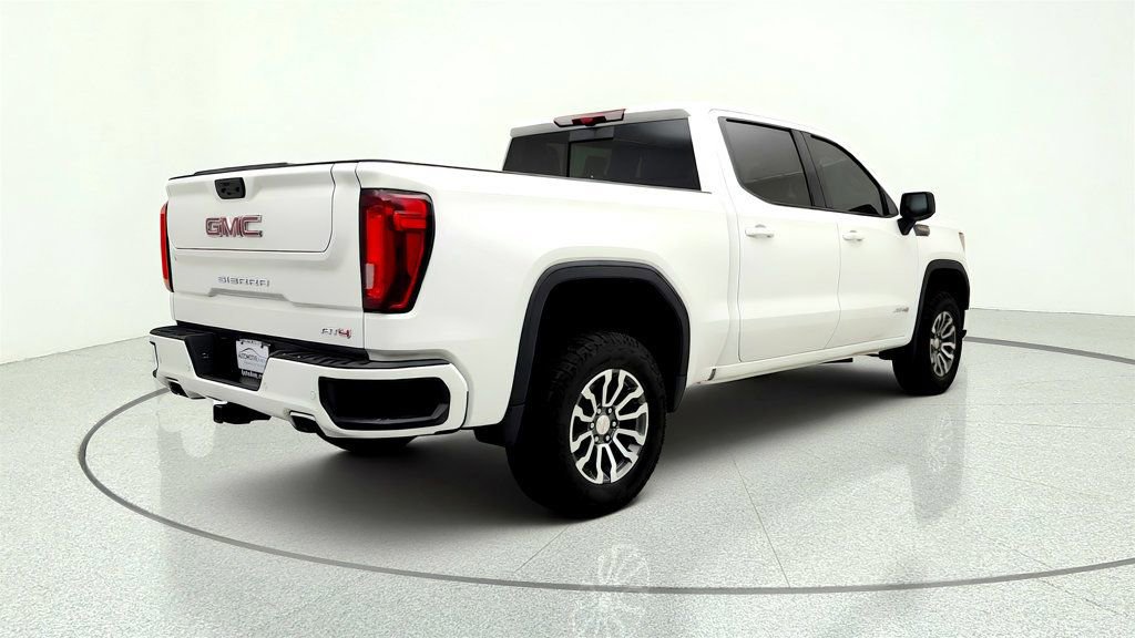 Used 2023 GMC Sierra 1500 AT4 w/ Technology Package AWD/4WD image 5