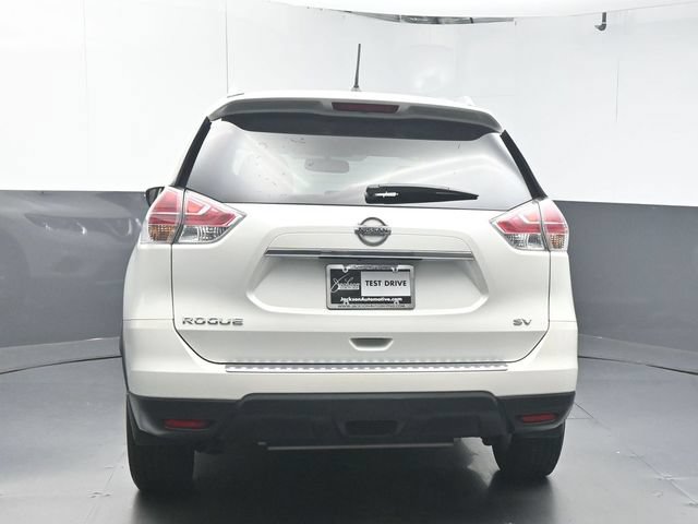Used 2015 Nissan Rogue SV w/ SV Premium Package FWD image 7
