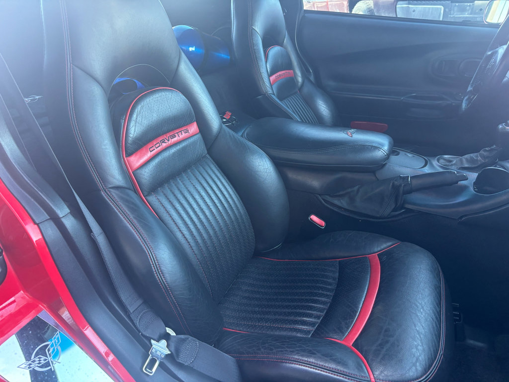 Used 1997 Chevrolet Corvette Coupe RWD image 25