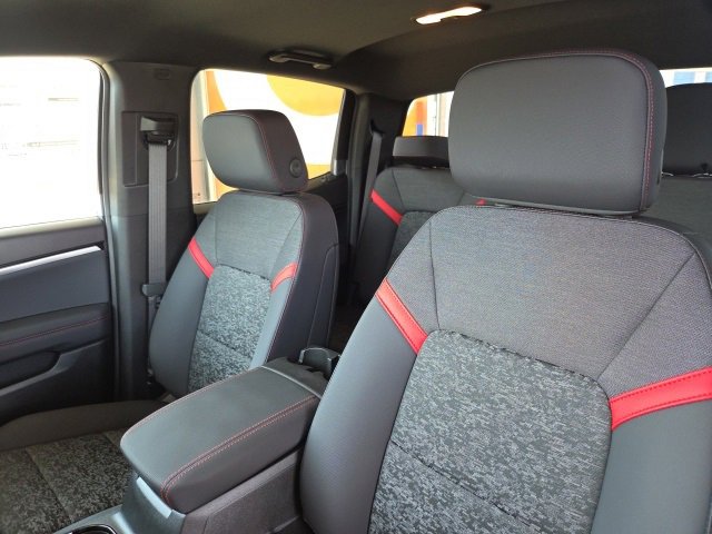 New 2025 Chevrolet Colorado Z71 image 16