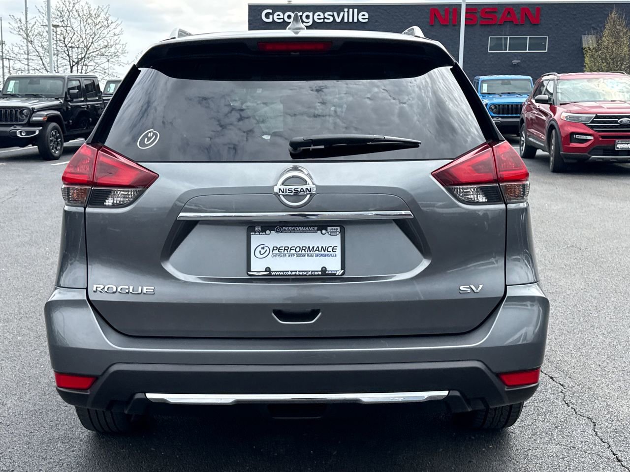 Used 2019 Nissan Rogue SV image 4