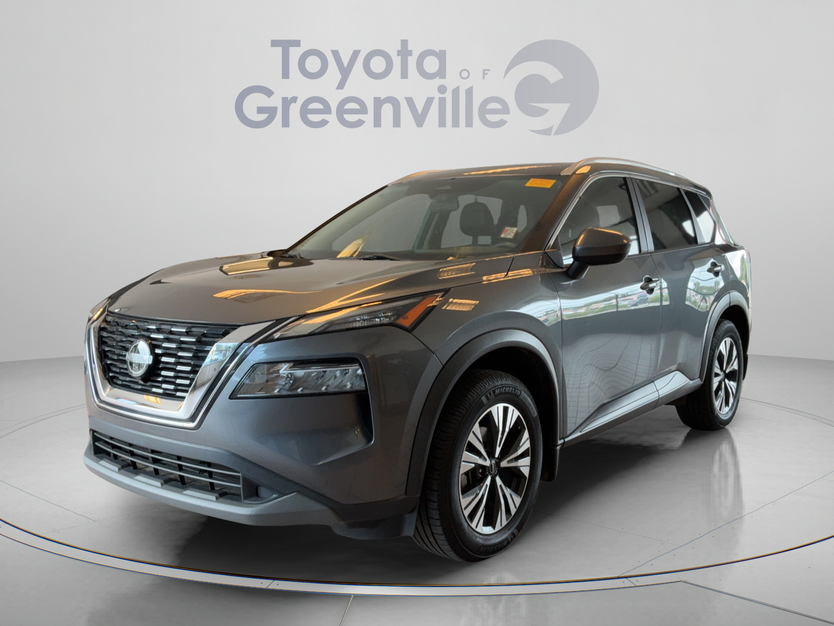 Used 2023 Nissan Rogue SV w/ SV Premium B Package FWD image 1
