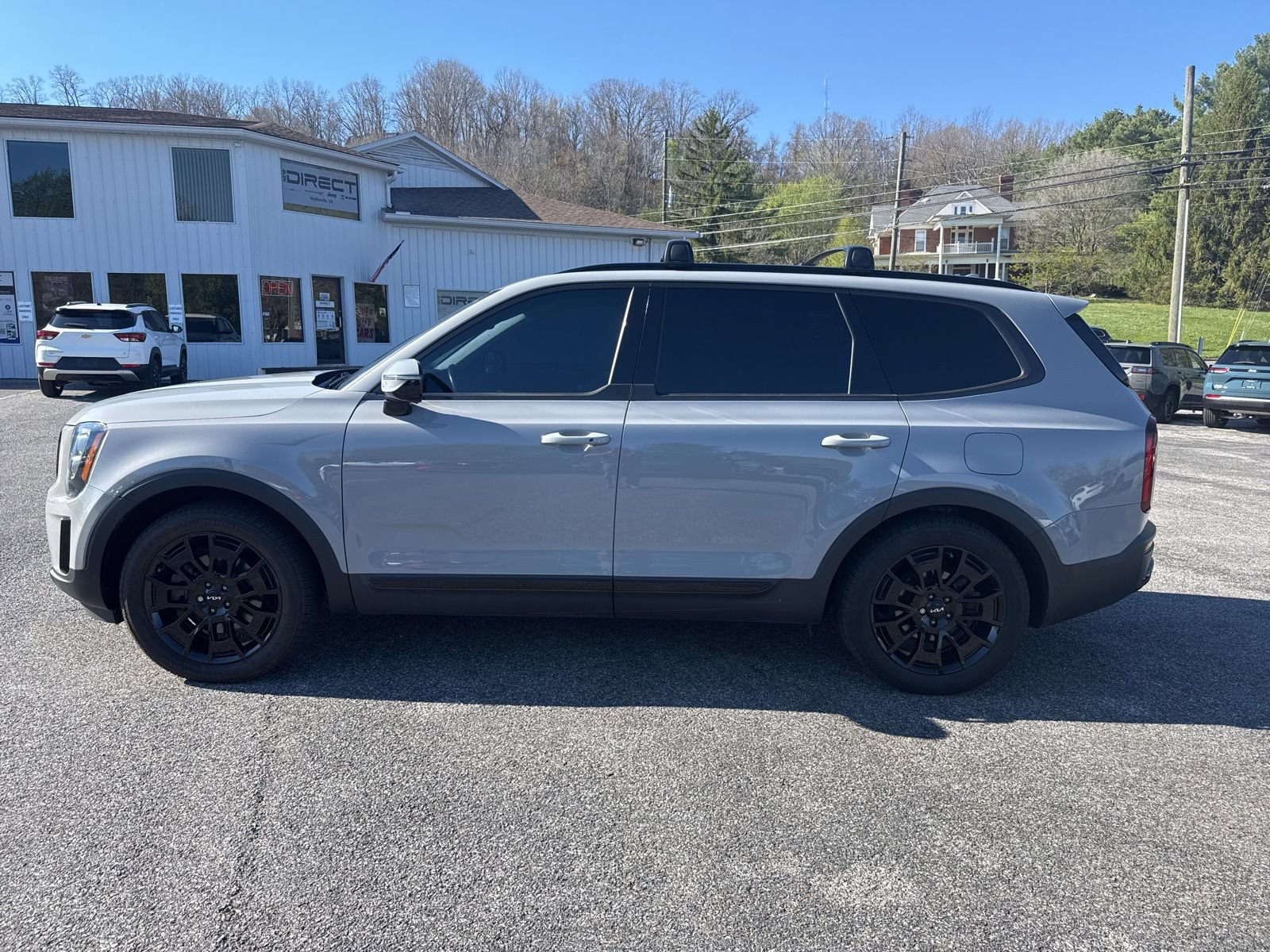 Used 2022 Kia Telluride SX w/ SX Prestige Package AWD/4WD image 2