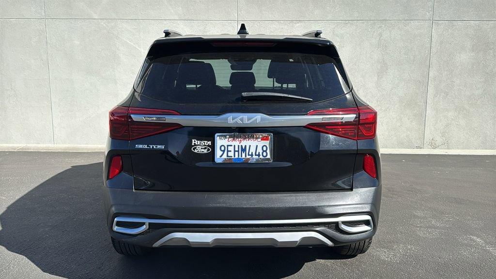 Used 2023 Kia Seltos S w/ Navigation Package image 3