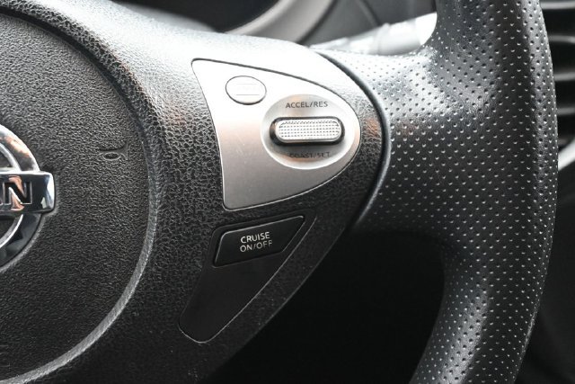 Used 2014 Nissan Juke S FWD image 17