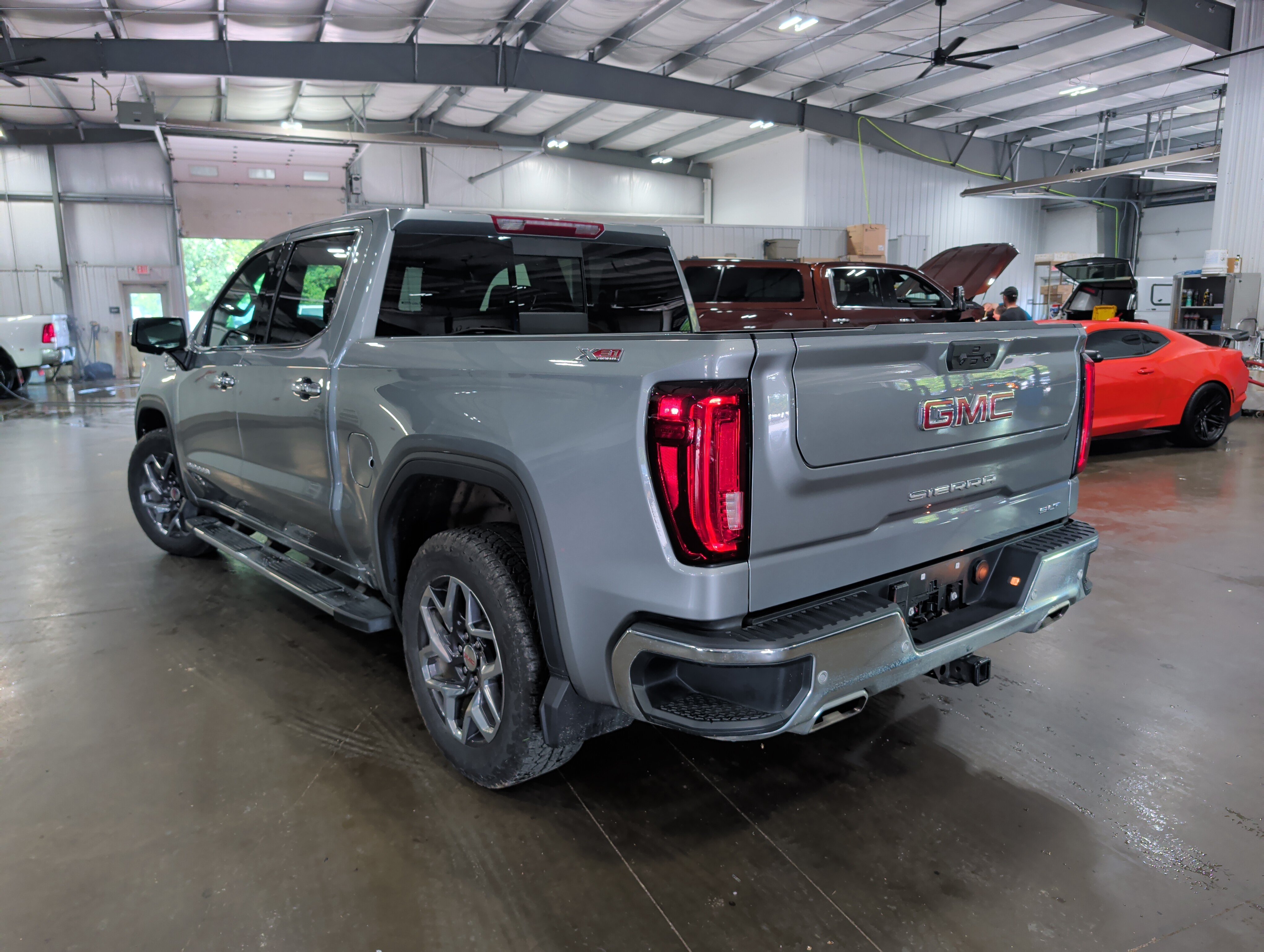Used 2024 GMC Sierra 1500 SLT w/ SLT Premium Plus Package AWD/4WD image 4