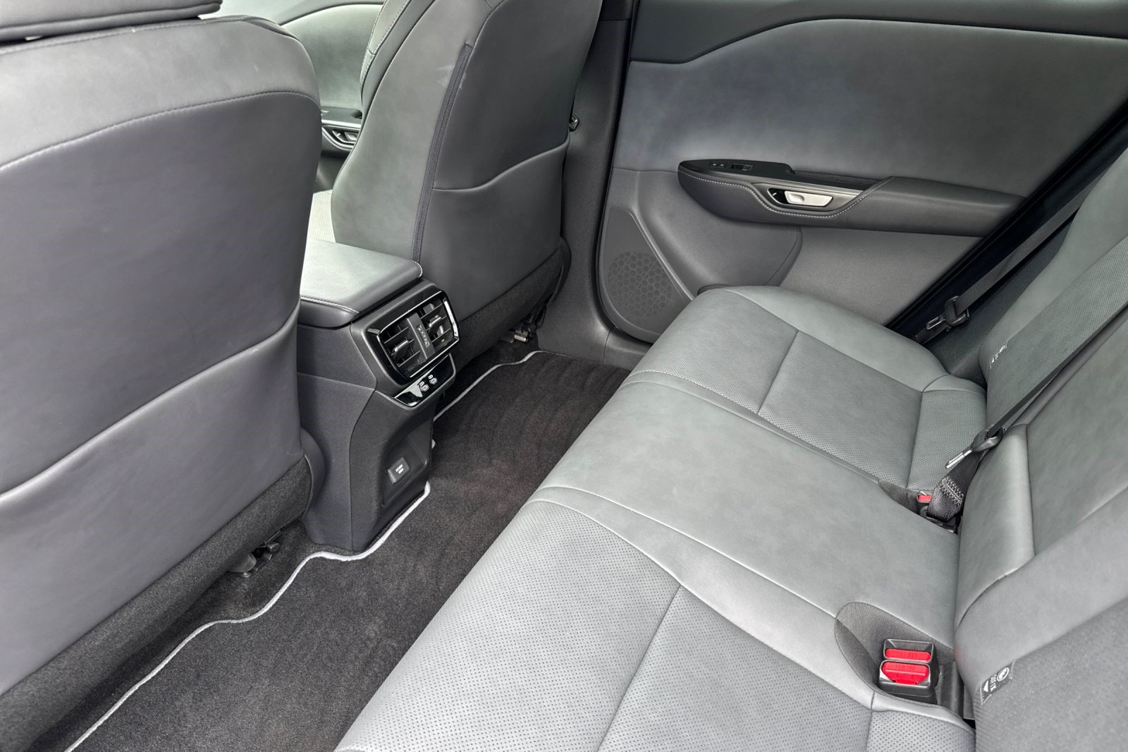 Certified 2024 Lexus RZ 450e Premium w/ Technology Package AWD/4WD image 15