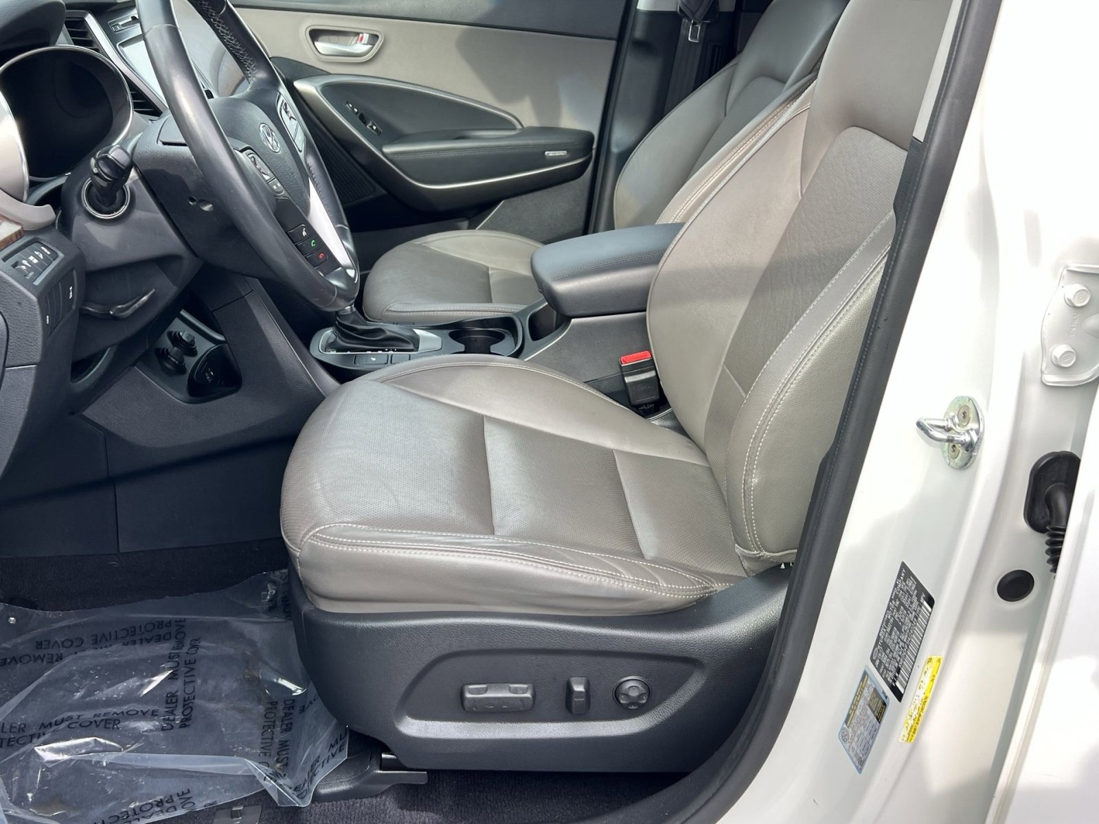 Used 2017 Hyundai Santa Fe Limited image 14