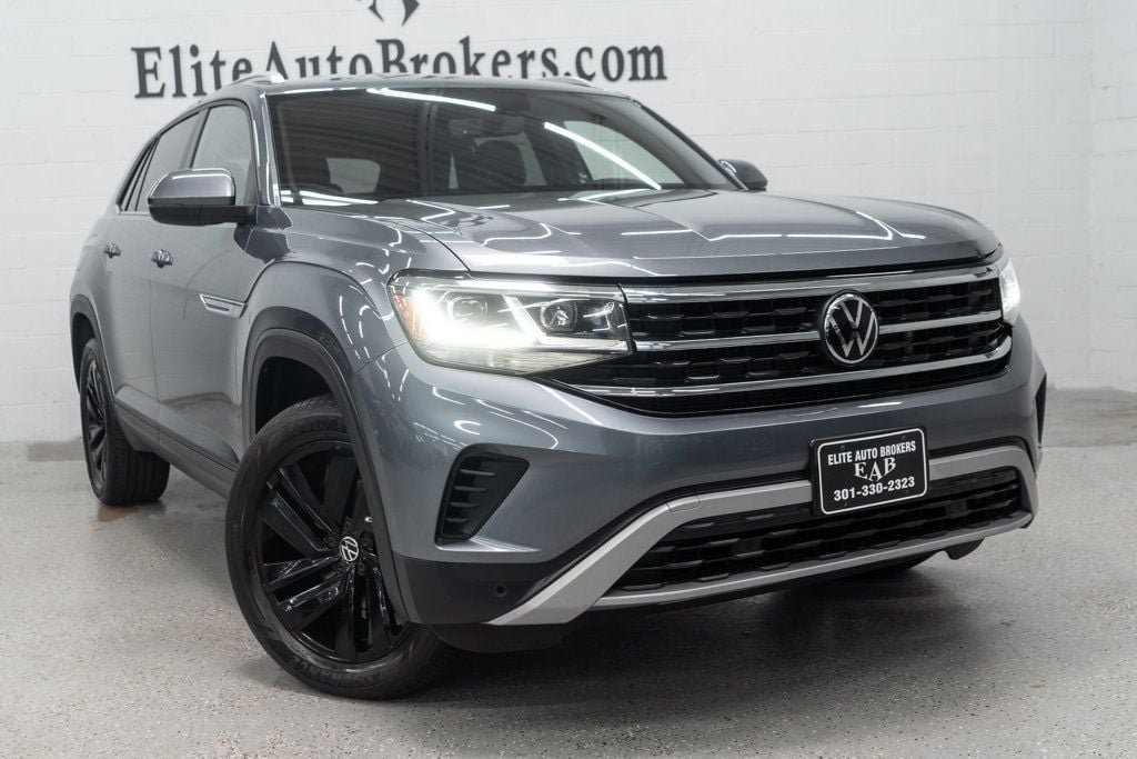 Used 2023 Volkswagen Atlas Cross Sport SE w/ Black Wheel Package AWD/4WD image 7