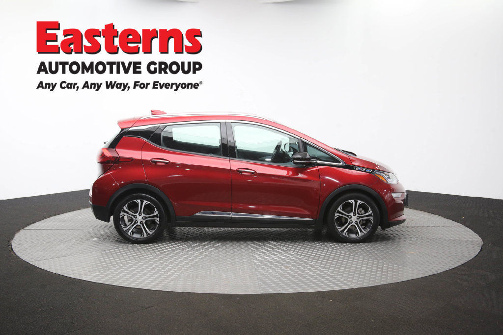 Used 2018 Chevrolet Bolt Premier w/ Driver Confidence II Package FWD image 46
