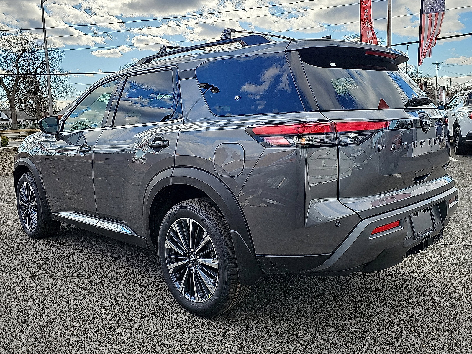 New 2026 Nissan Pathfinder Platinum w/ Cargo Package AWD/4WD image 3