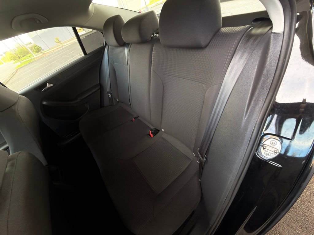 Used 2015 Volkswagen Jetta S image 20